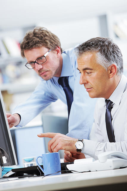 business,people,,discussion,at,computer